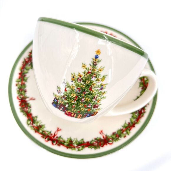 Christopher Radko Holiday Celebrations Flat Cup & Saucer Set - Green Trim - Picture 6 of 6